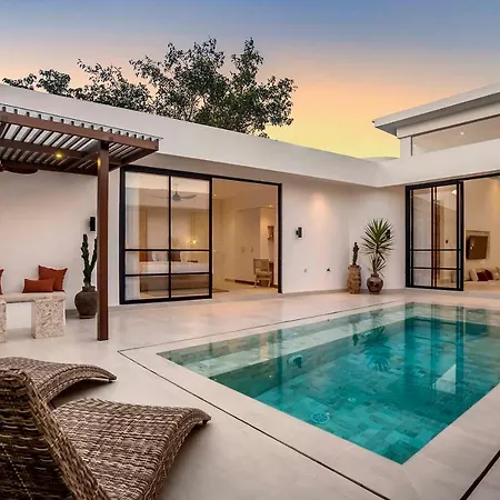 Apricot House By Alfred In Bali Villa