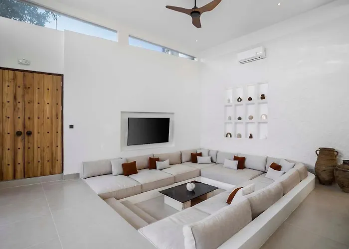 Apricot House By Alfred In Bali